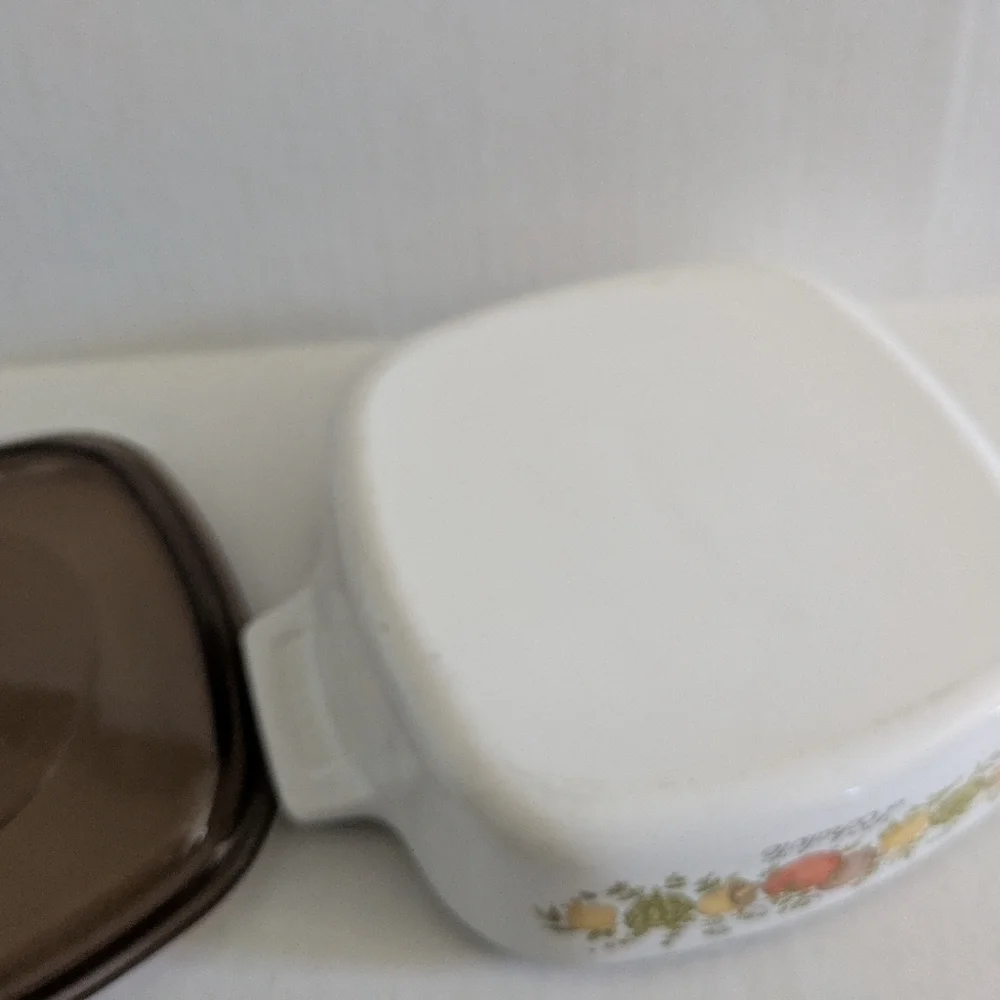 Vintage Corning Ware Spice of Life  L'Echalote Casserole dish with lid.